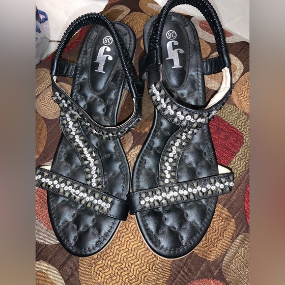 Whimsygoth JJ Elegant Black and Tan Sandals with Textured Outsole - Picture 2 of 7